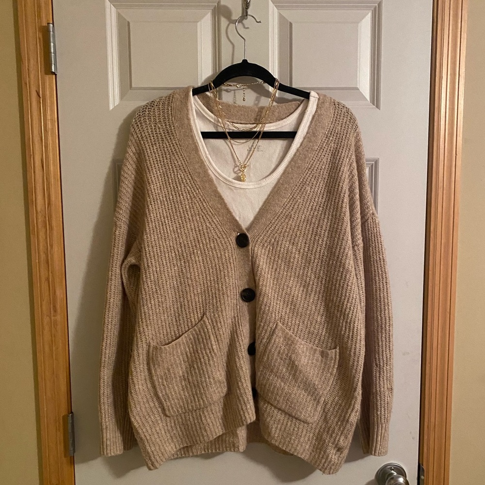 Knit oversized cardigan